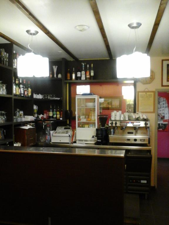 Hotel Le Myosotis Paryż Zewnętrze zdjęcie